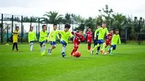 《曼联赛季展望：本-福斯特直言不讳，预测英超排名或止步第八巅峰》